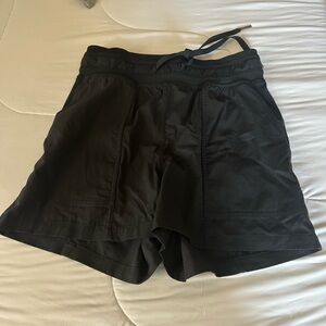 Lululemon Dance Studio Short. Size 2.